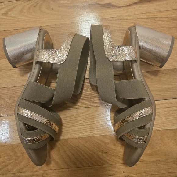 Ron White Made In Italy Women's Tan and Gold Sandals Sz 37 - Picture 3 of 15